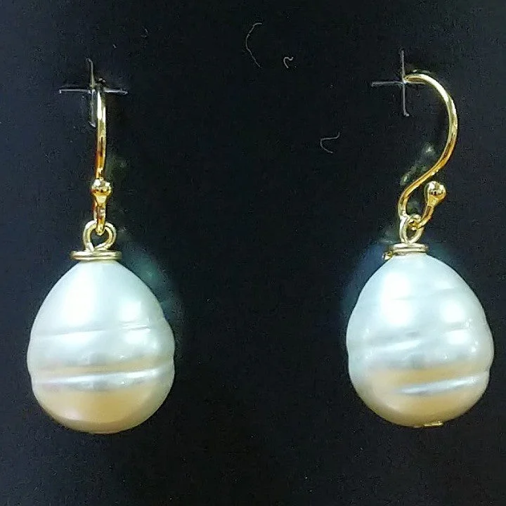 Emerald gem earrings-MOKO EARRINGS GOLD HOOK POTATO PEARL