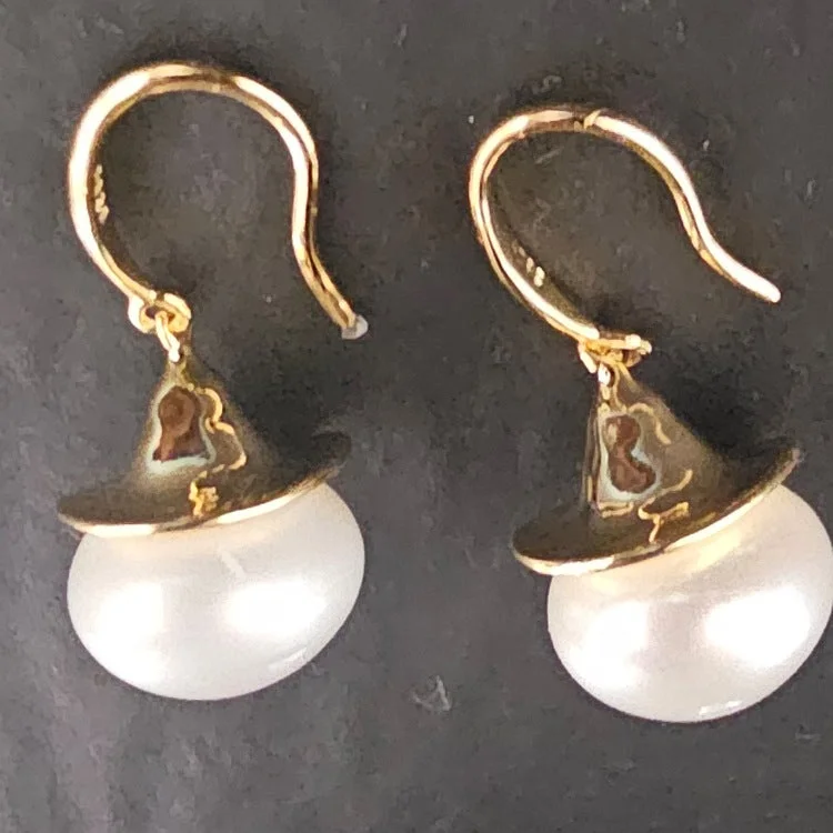 Multi-layer earrings-MOKO EARRINGS 12MM FRESH WATER PEARL ON BELL SHAPE GOLD