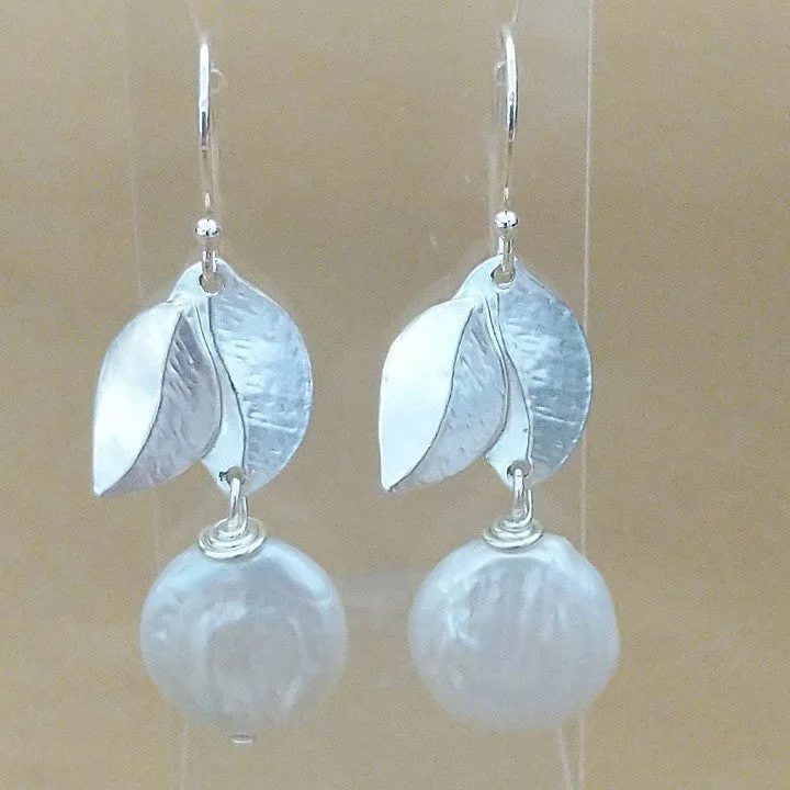 Star motif earrings-MOKO EARRINGS SILVER LEAVES WITH COIN PEARL