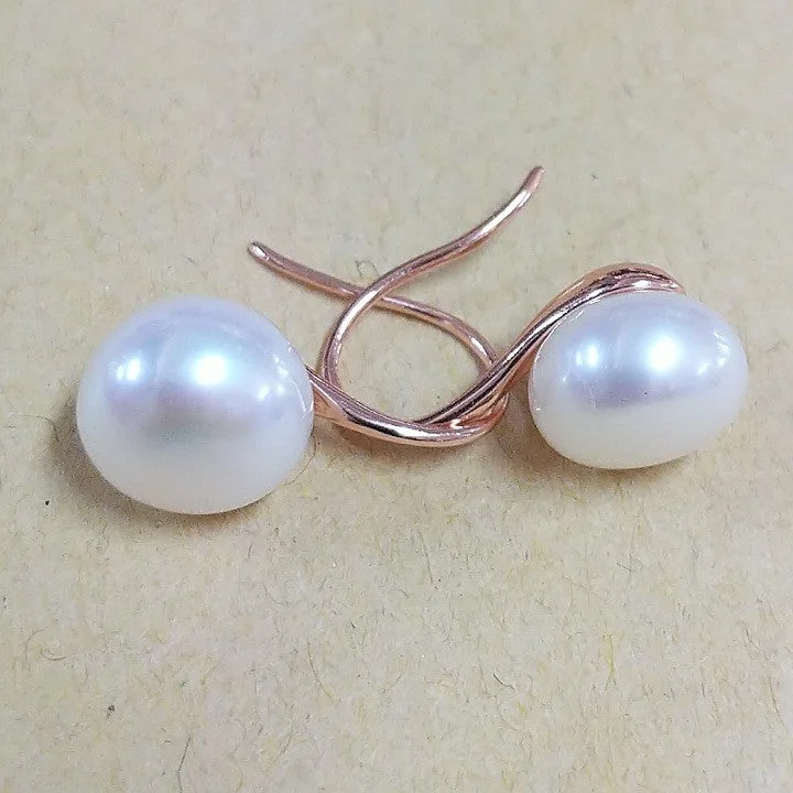 Two-tone earrings-MOKO EARRINGS PEARL ON 18 CT GOLD FILLED HOOKS