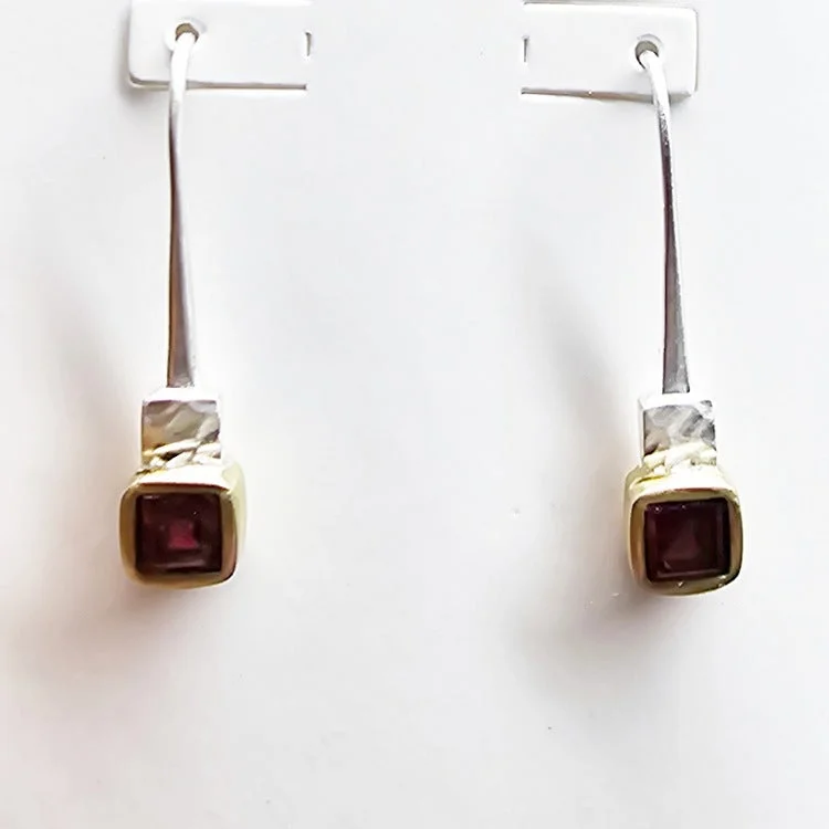 Abstract stud earrings-EARRINGS STERLING SILVER HOOKS SQUARE GARNETS