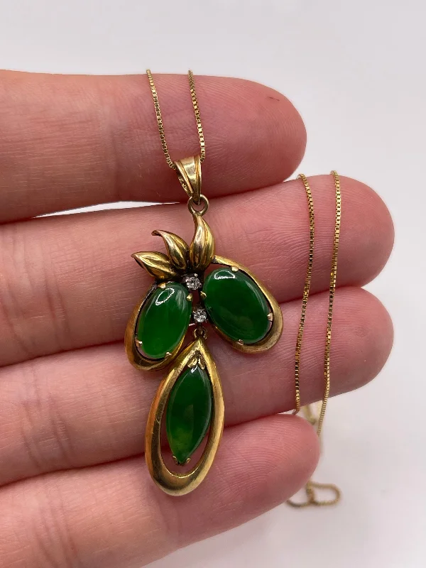 Teardrop stone necklaces-14ct gold jade and diamond necklace